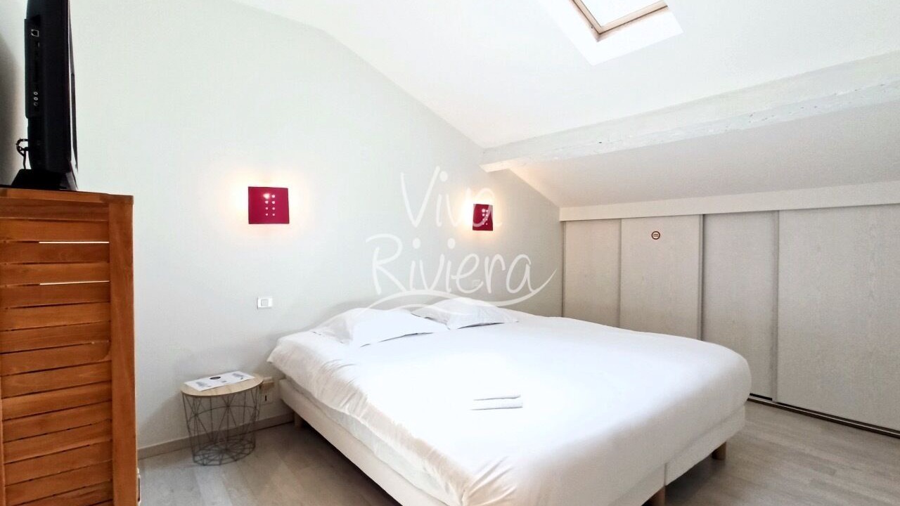 Photo of Bedroom in Cannes City Centre