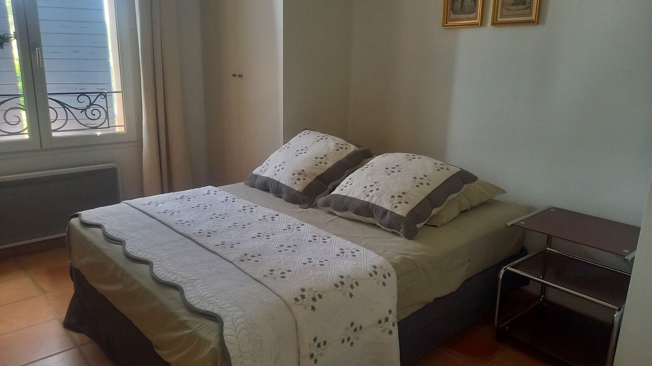 Photo of Bedroom in Mandelieu-La-Napoule