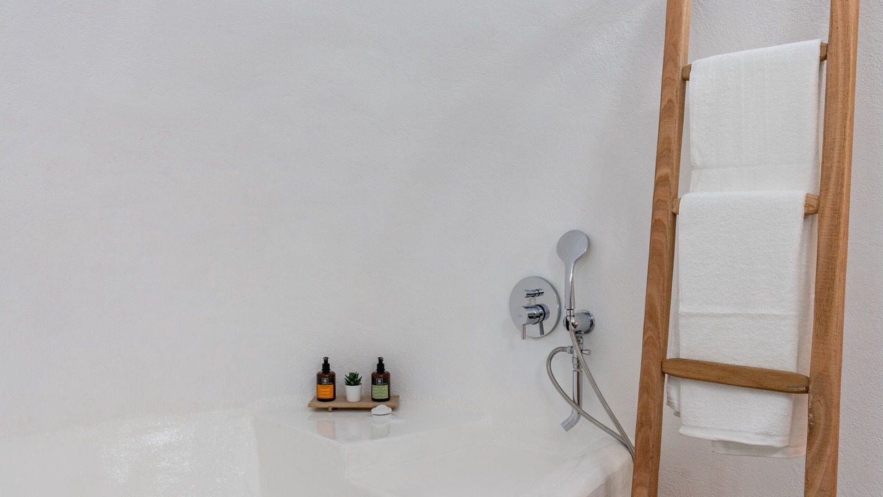 Photo of Bathroom in Fira