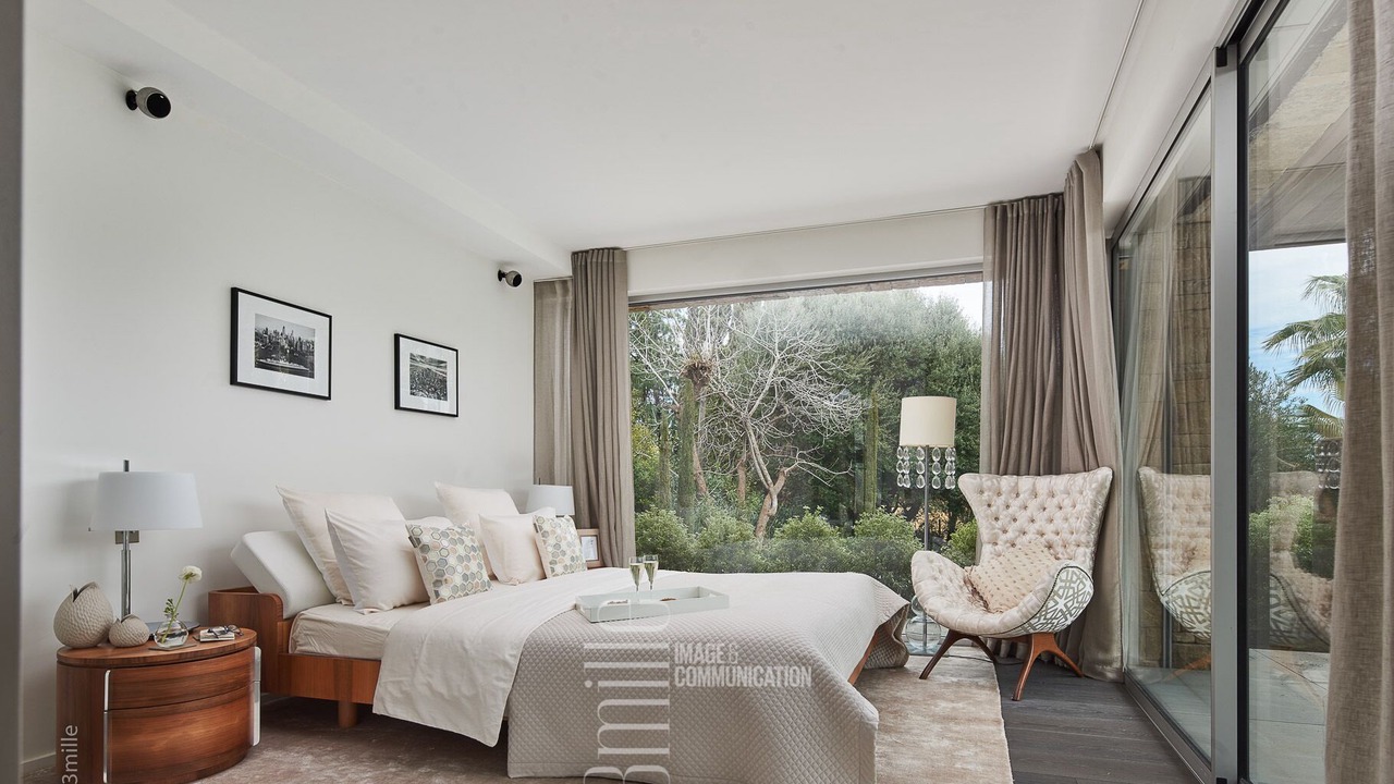 Photo of Bedroom in Cap-d'Antibes