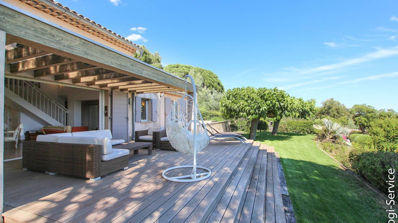 Photo of Patio Balcony in Sainte-Maxime - Saint-Tropez