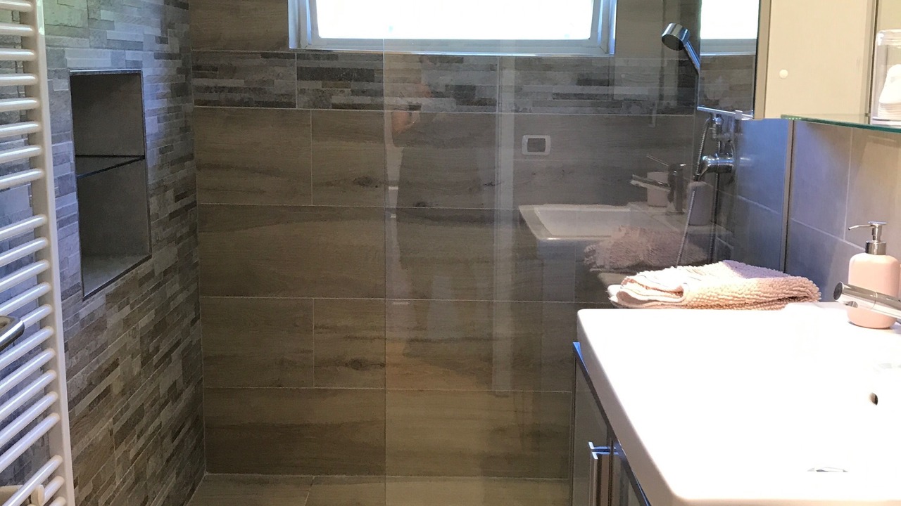 Photo of Bathroom in Carrara