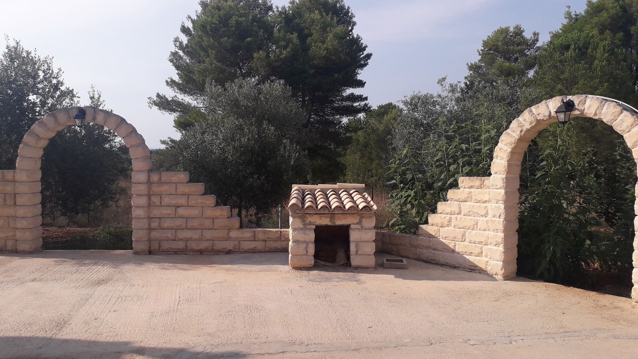 Photo of Others in Noto