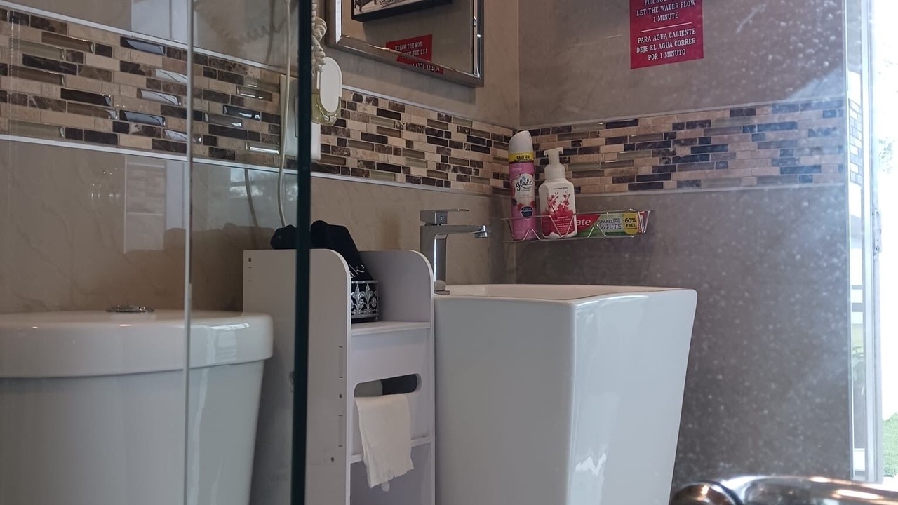 Photo of Bathroom in Englewood Park