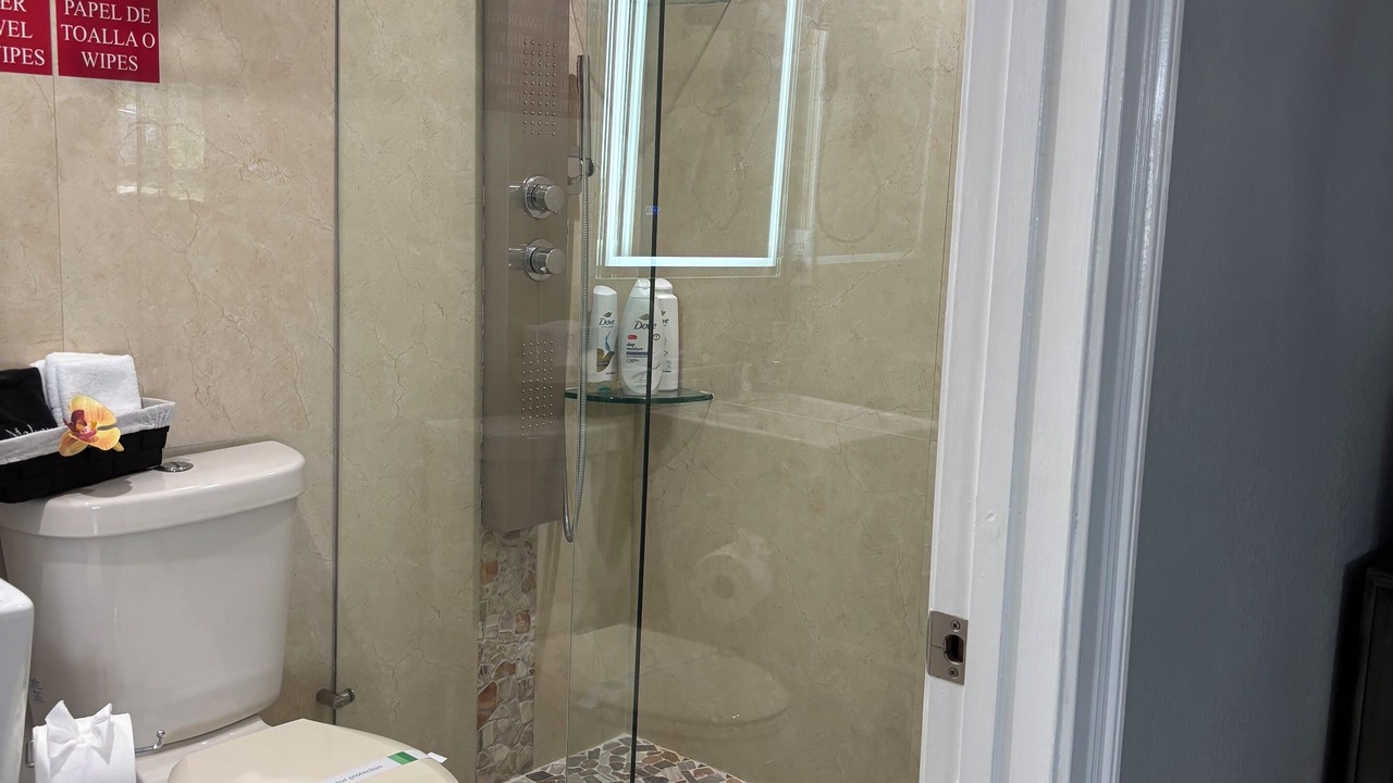 Photo of Bathroom in Englewood Park