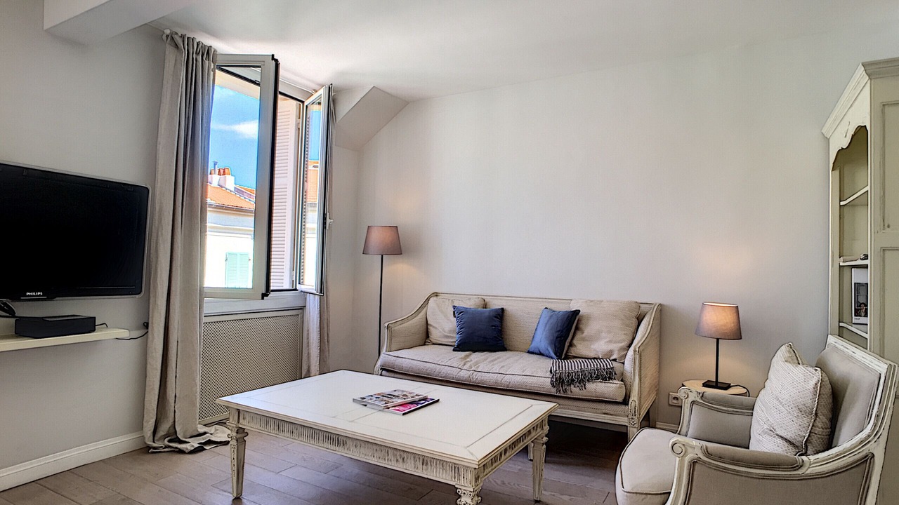 Photo of Livingroom in Jean-Medecin
