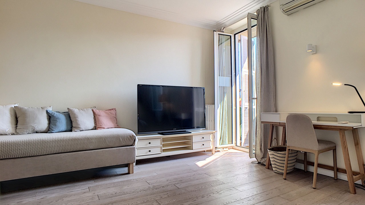 Photo of Livingroom in Jean-Medecin