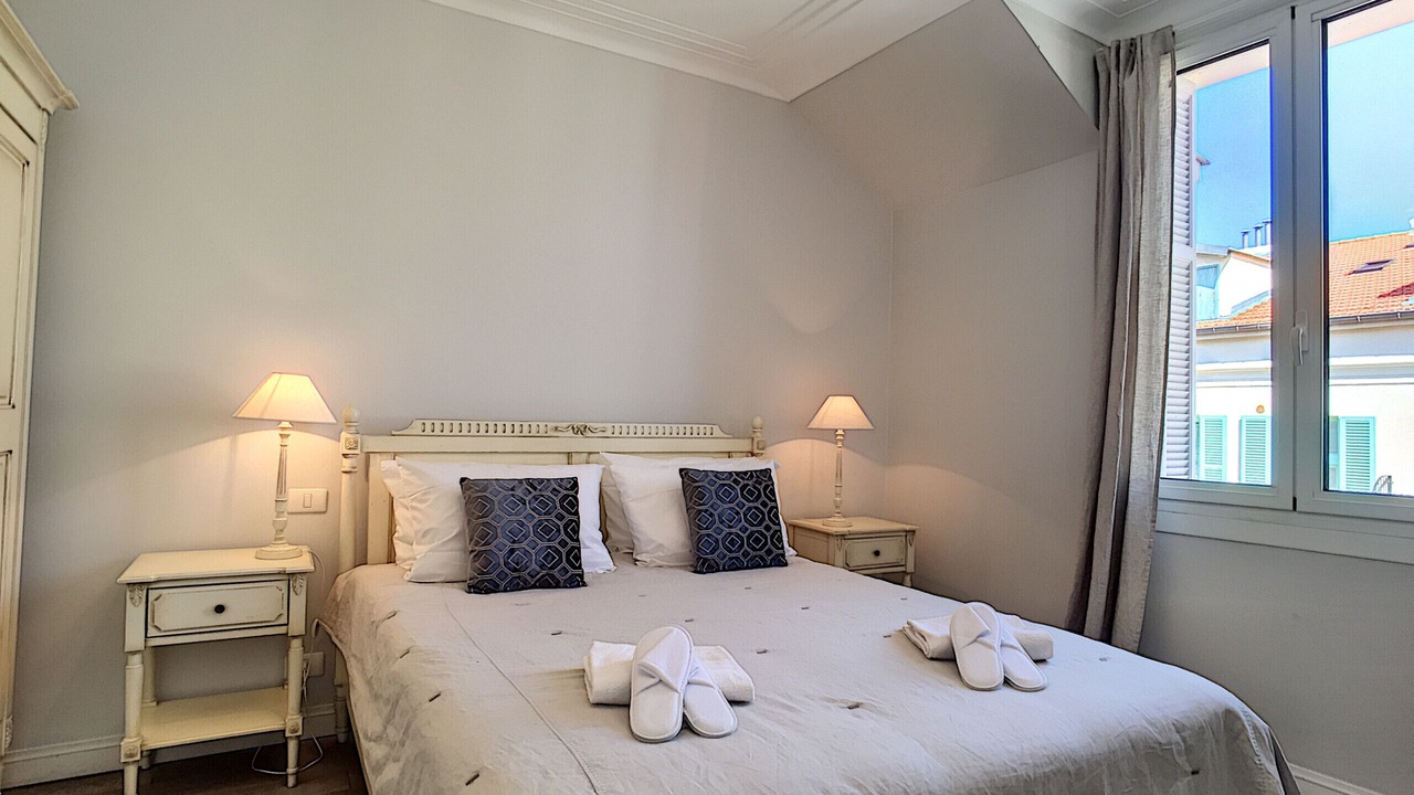 Photo of Bedroom in Jean-Medecin