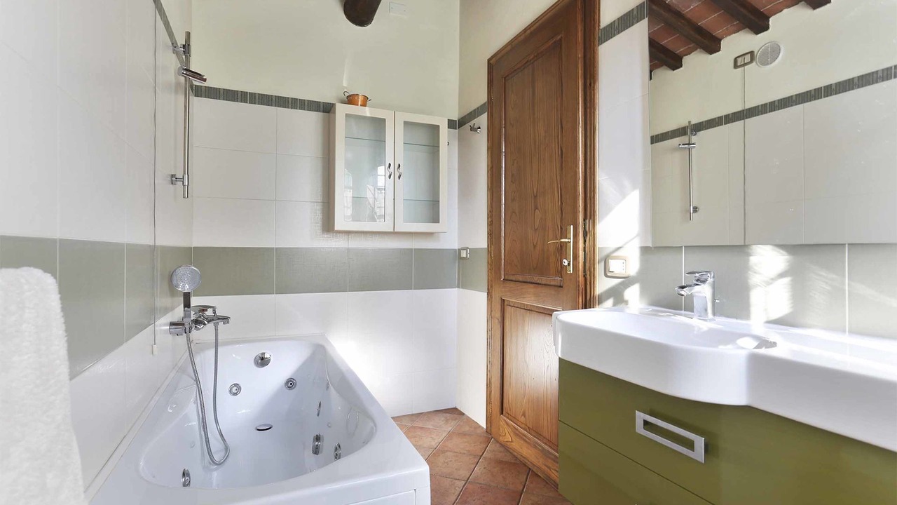 Photo of Bathroom in Villabuona