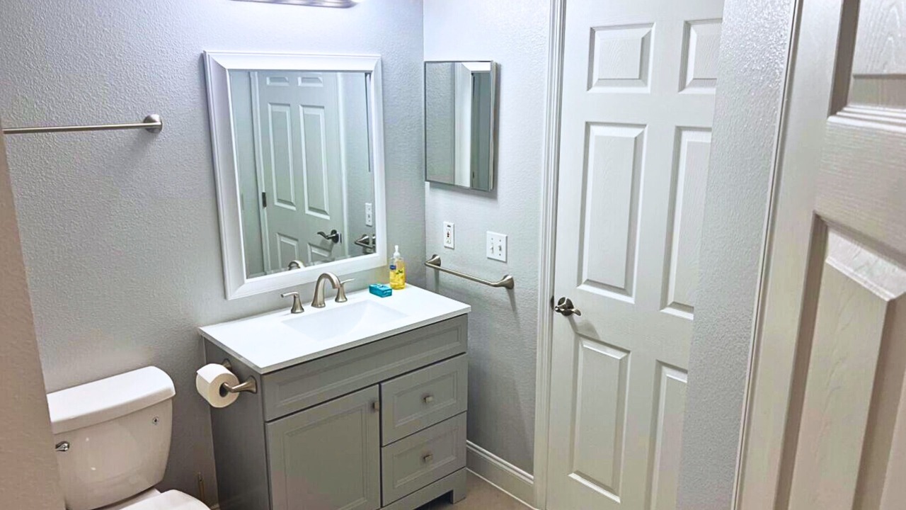 Photo of Bathroom in Lake Berkley
