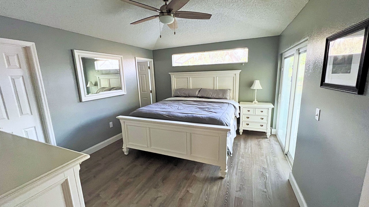 Photo of Bedroom in Lake Berkley