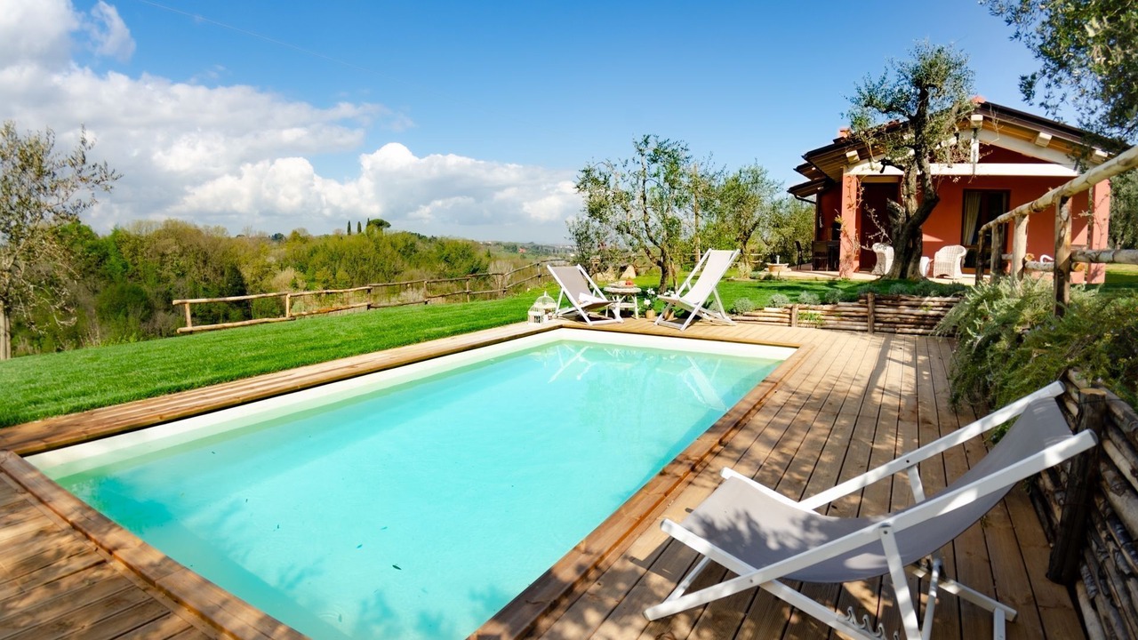 Photo of Patio Balcony in Lari