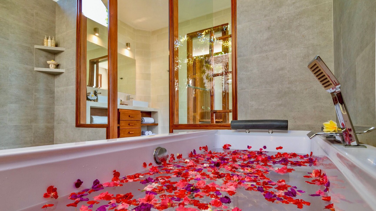 Photo of Bathroom in Umeanyar