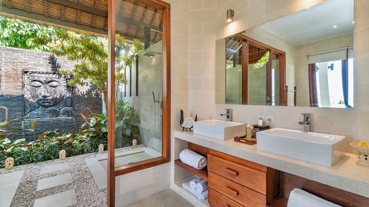 Photo of Bathroom in Umeanyar