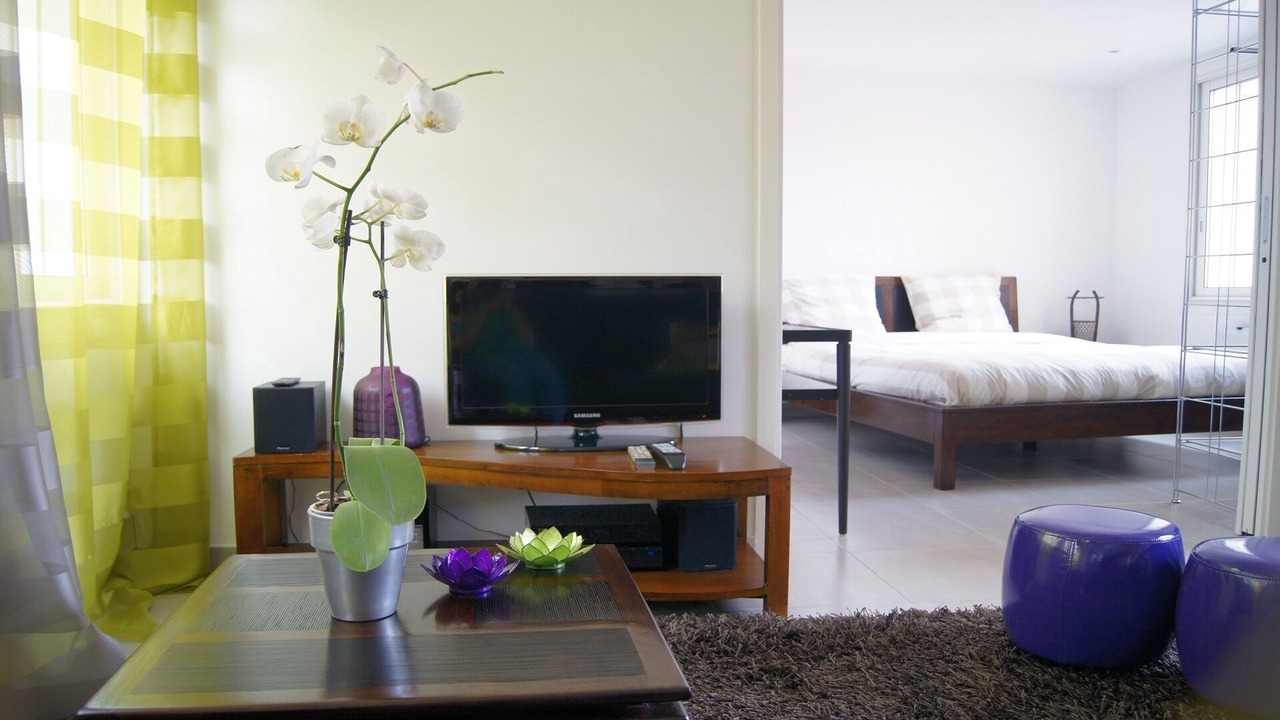 Photo of Bedroom in Cannes City Centre