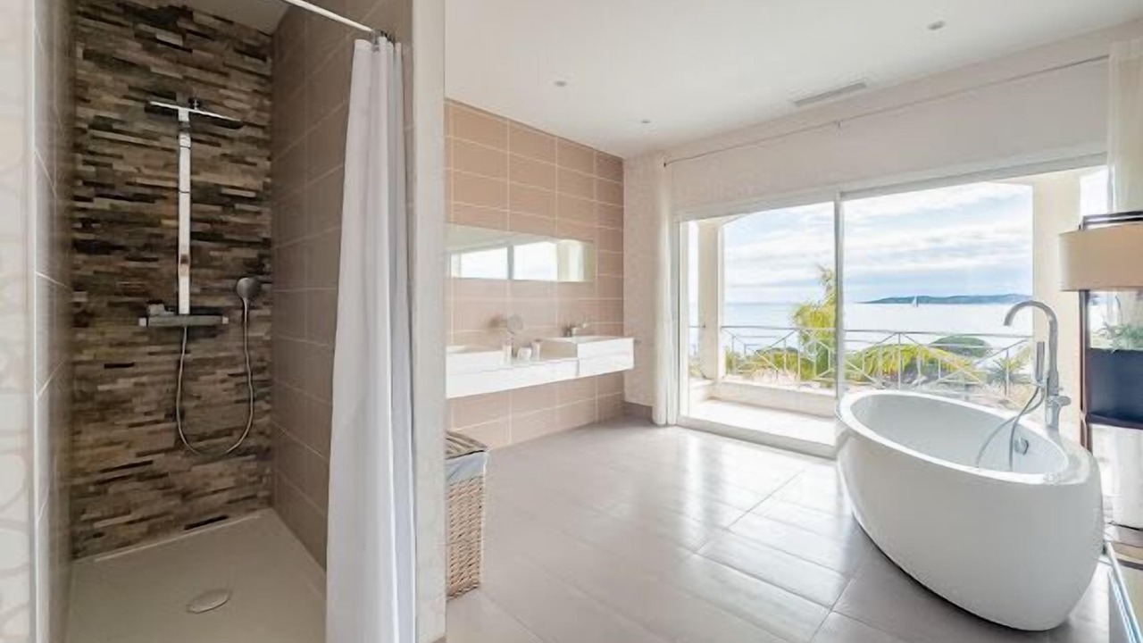 Photo of Bathroom in Sainte-Maxime