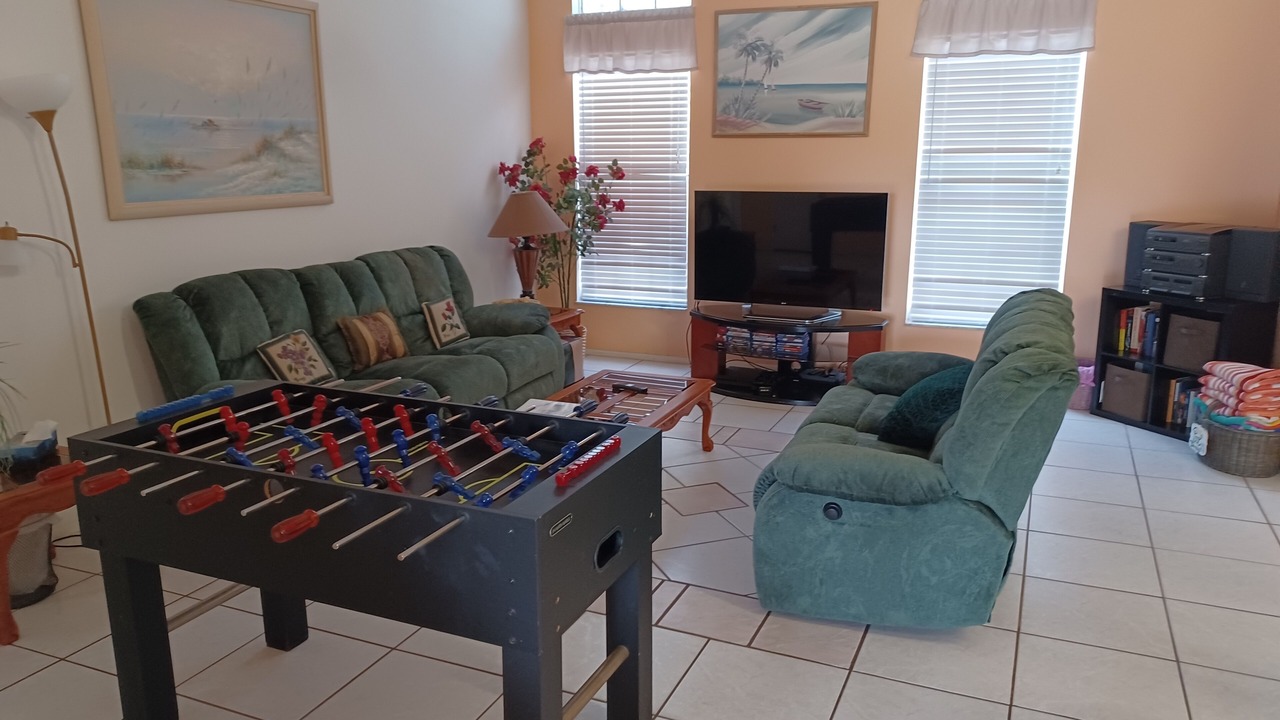 Photo of Livingroom in Lindfields