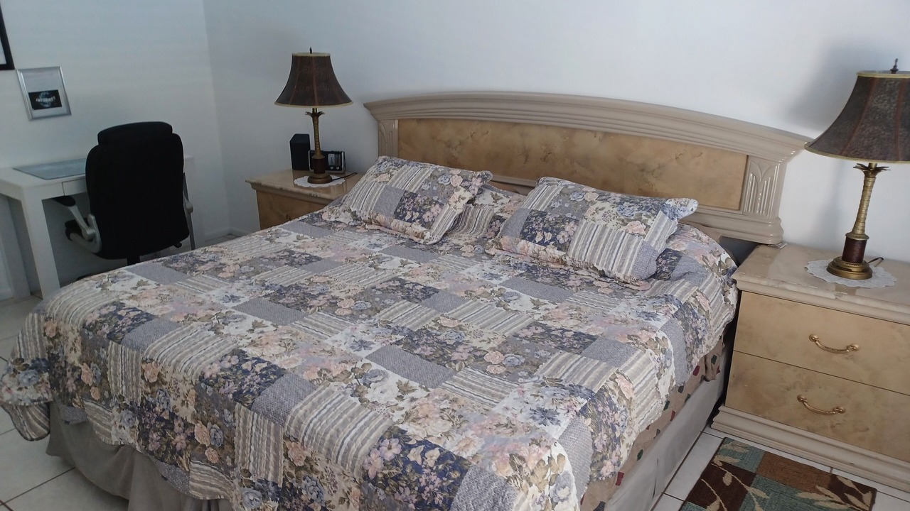 Photo of Bedroom in Lindfields