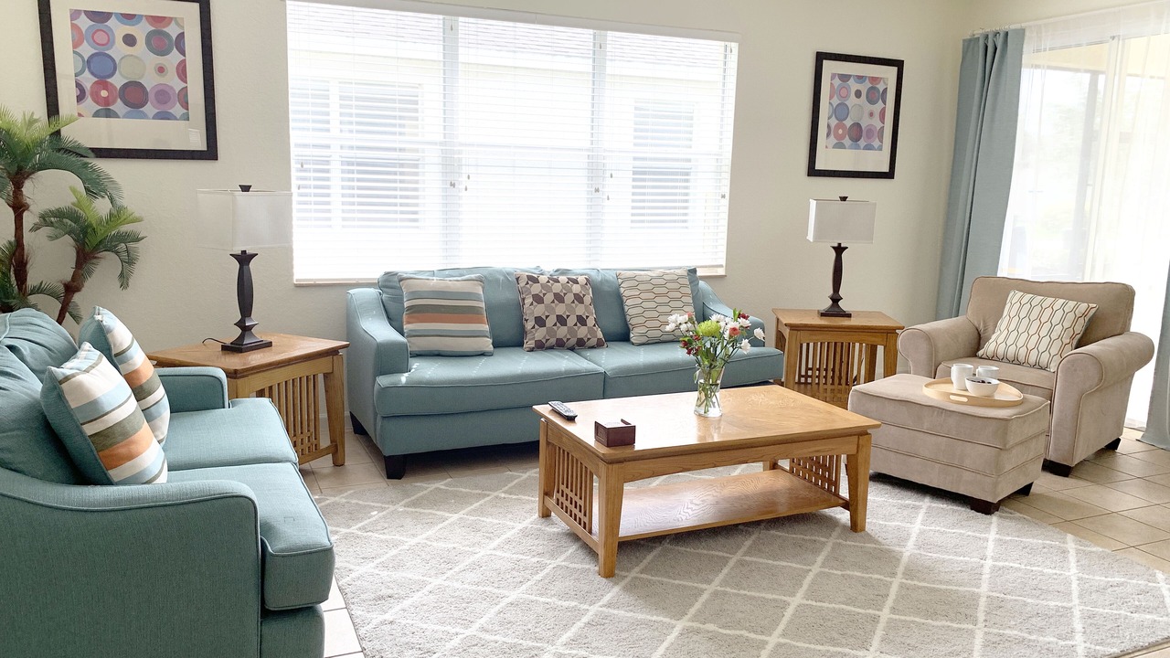 Photo of Livingroom in Crescent Lakes