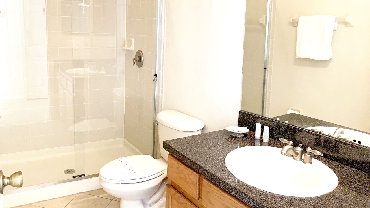Photo of Bathroom in Crescent Lakes