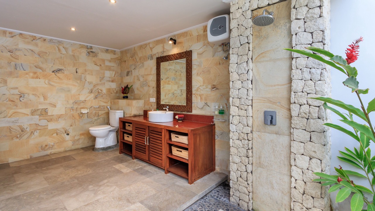 Photo of Bathroom in Tejakula