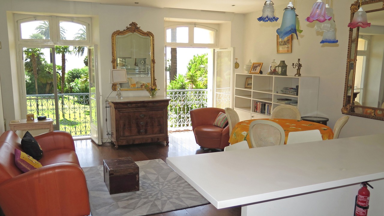Photo of Bedroom in California - Pezou