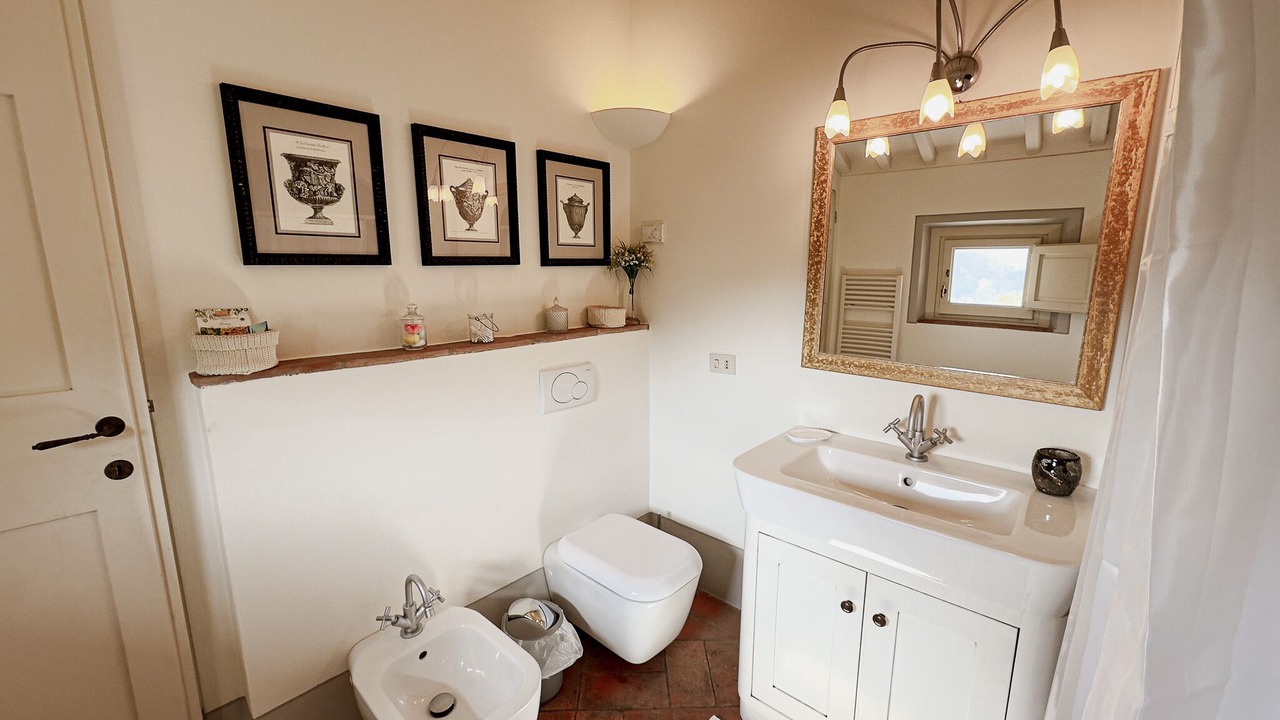 Photo of Bathroom in Montemagno