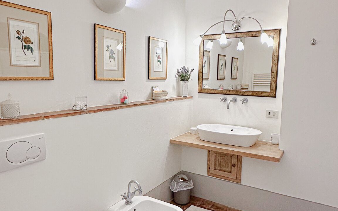 Photo of Bathroom in Montemagno