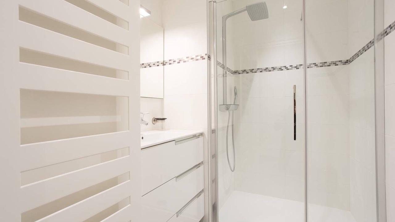 Photo of Bathroom in Cannes City Centre
