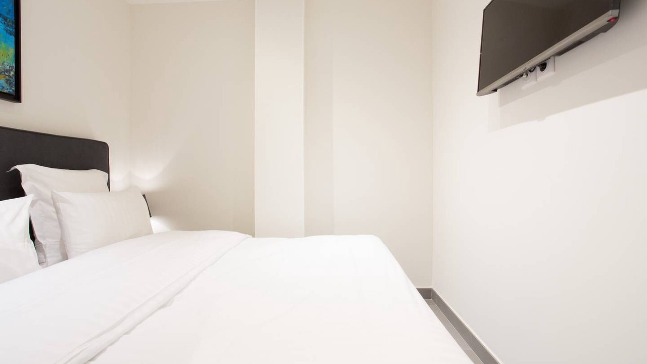 Photo of Bedroom in Cannes City Centre