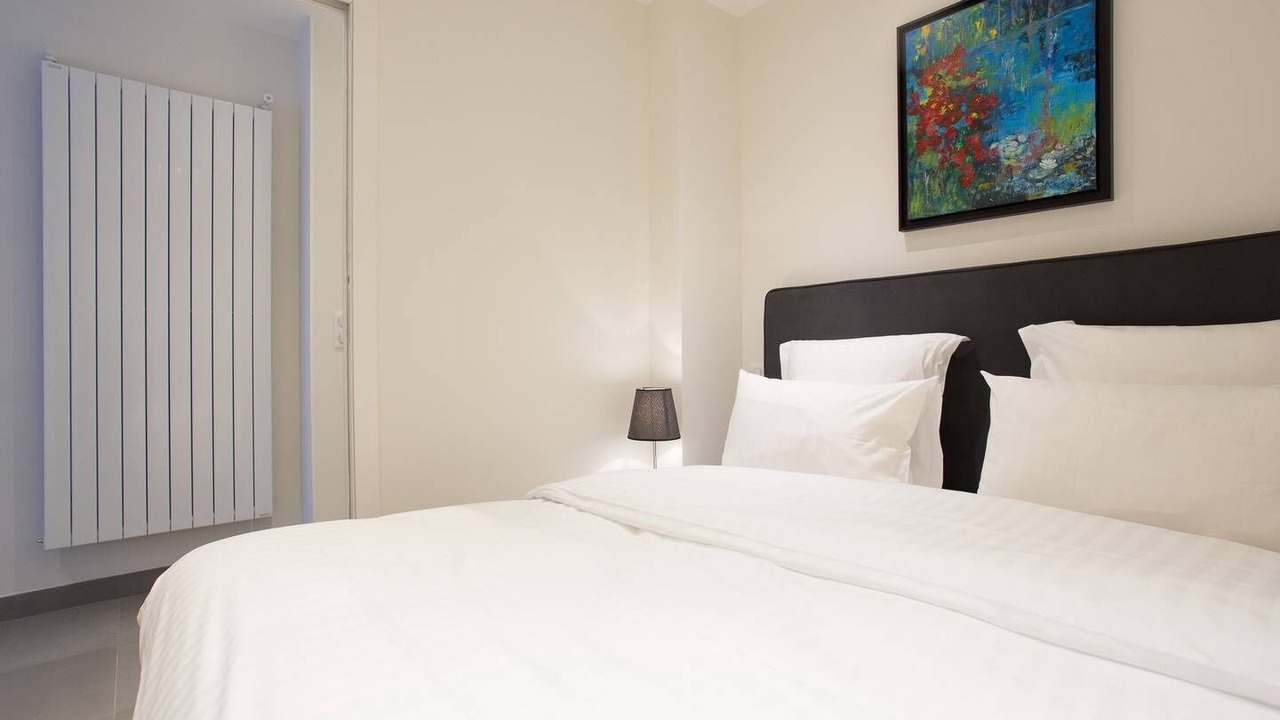 Photo of Bedroom in Cannes City Centre