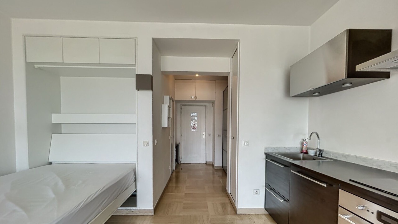 Photo of Bedroom in Villeneuve Loubet Beach