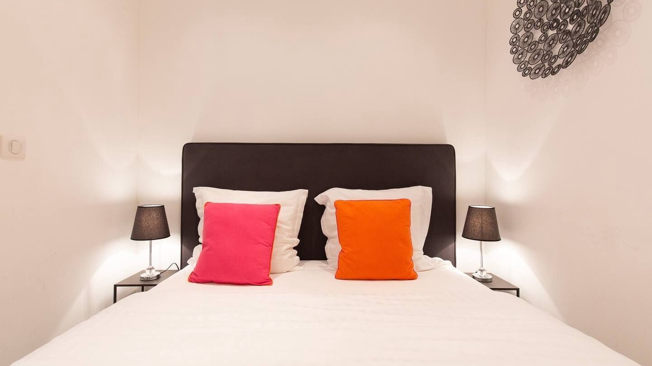 Photo of Bedroom in Cannes City Centre