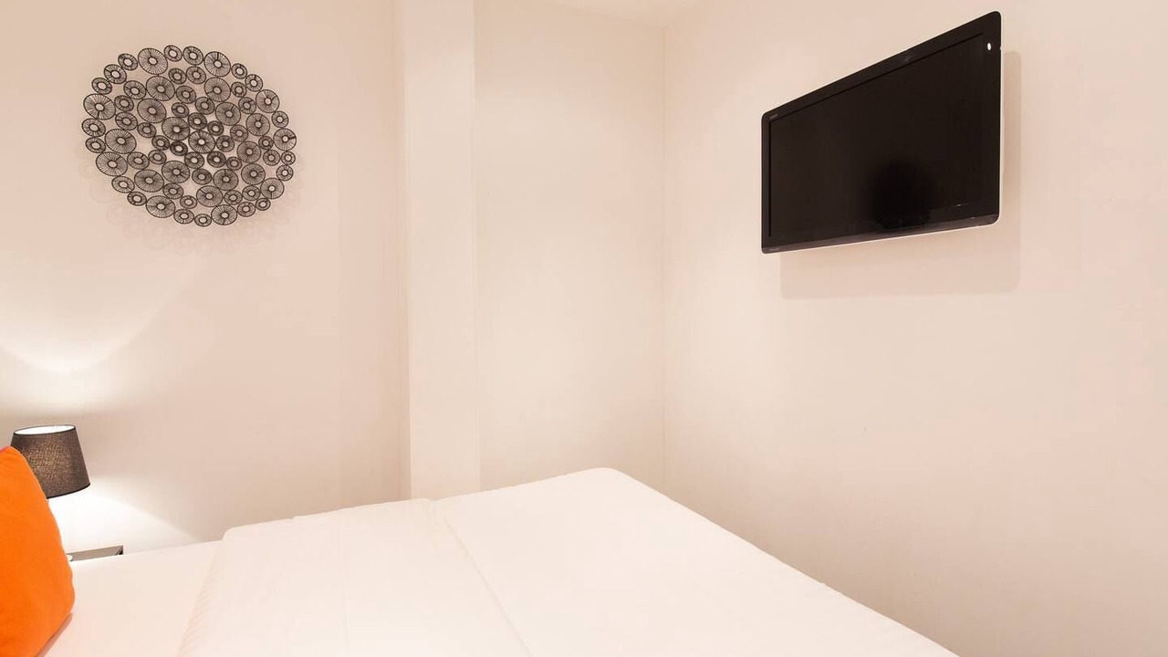 Photo of Bedroom in Cannes City Centre