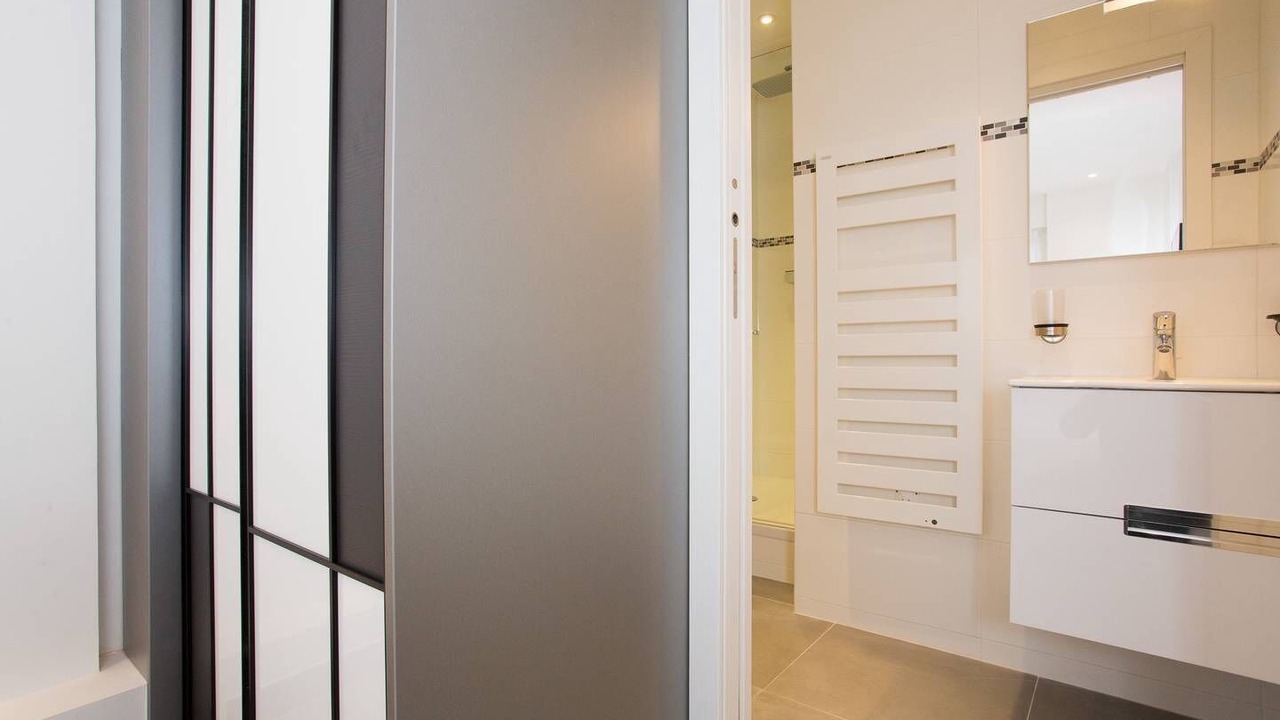 Photo of Bedroom in Cannes City Centre