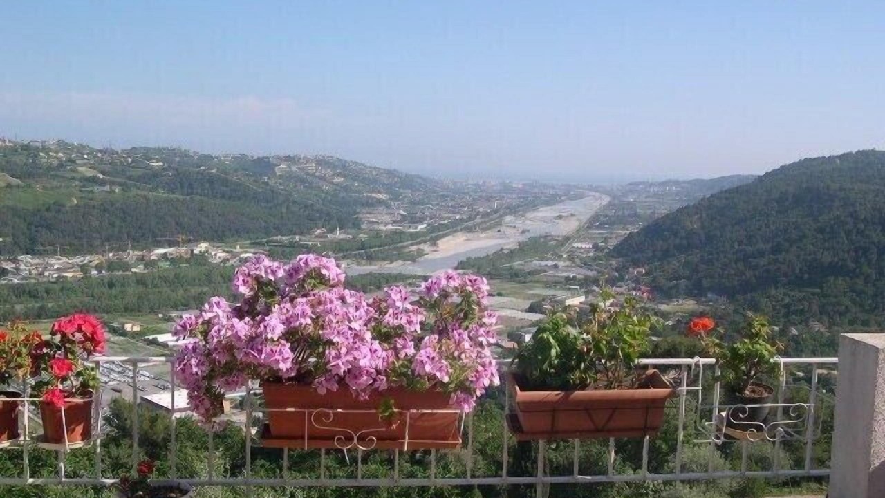 Photo of Patio Balcony in Gattieres