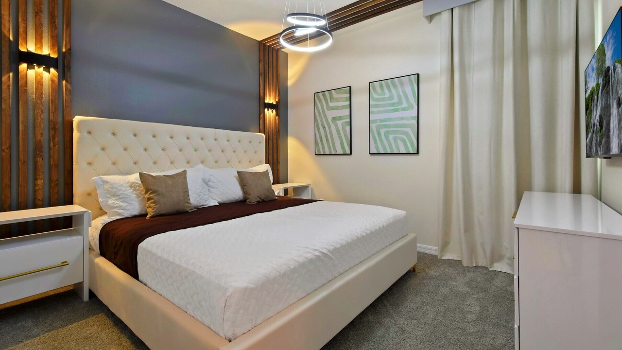Photo of Bedroom in Bay Lake