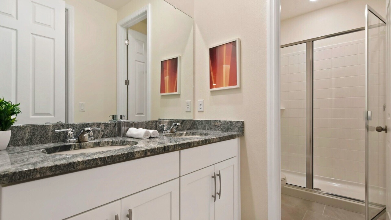 Photo of Bathroom in Bay Lake