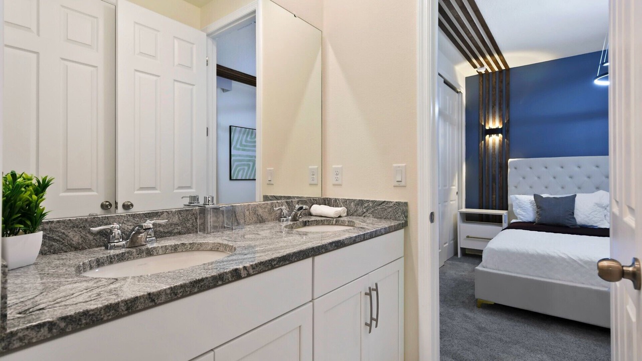 Photo of Bathroom in Bay Lake