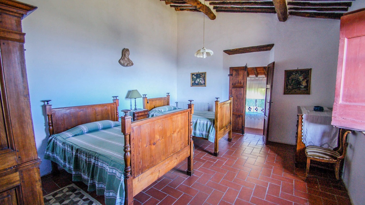 Photo of Bedroom in Buti