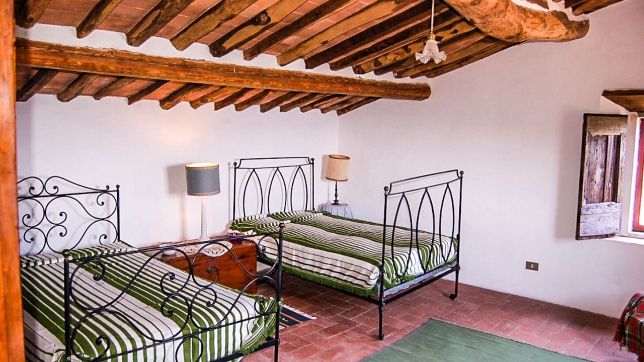 Photo of Bedroom in Buti