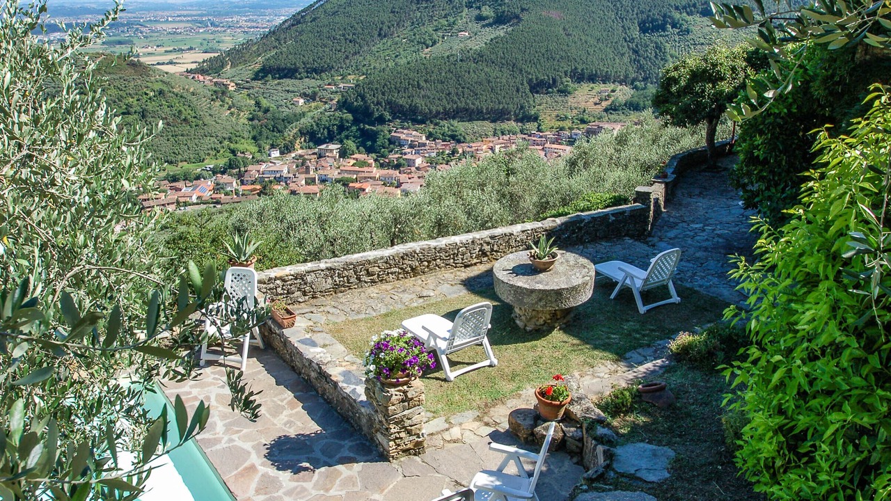 Photo of Outdoor in Buti