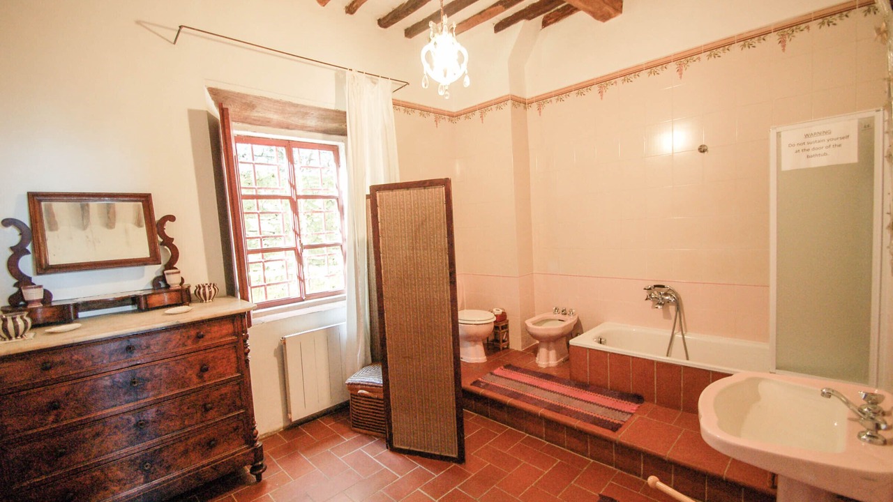 Photo of Bathroom in Buti