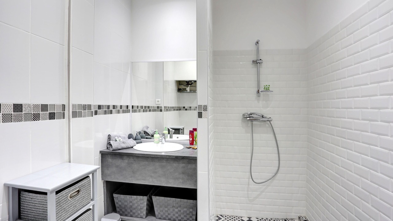 Photo of Bathroom in Quartier du Port