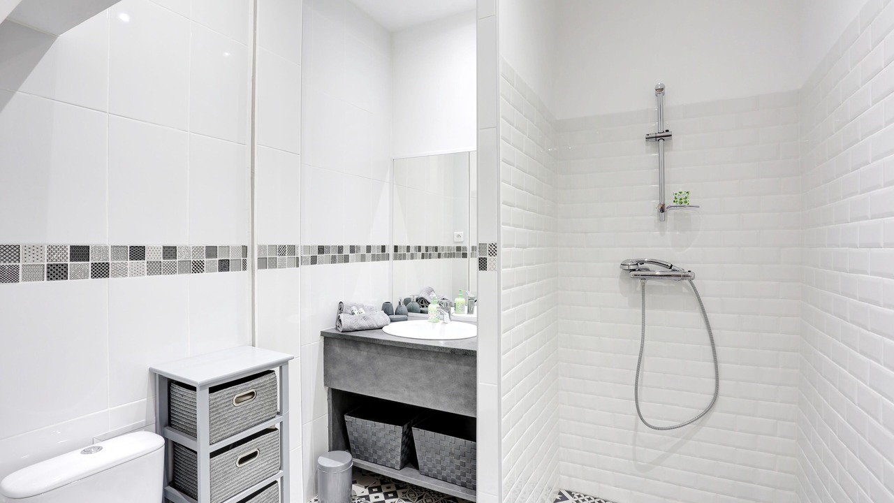 Photo of Bathroom in Quartier du Port