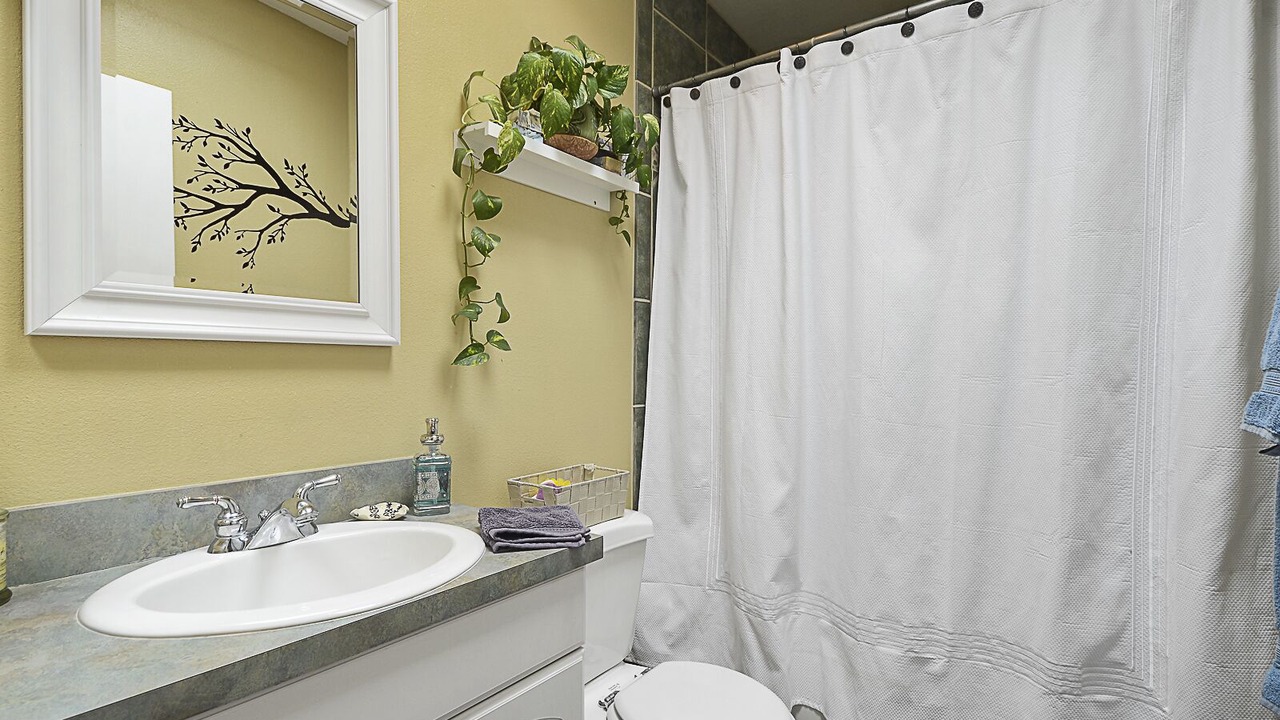 Photo of Bathroom in Lake Underhill