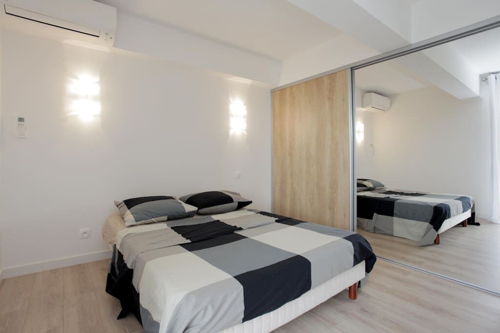 Photo of Bedroom in Biot