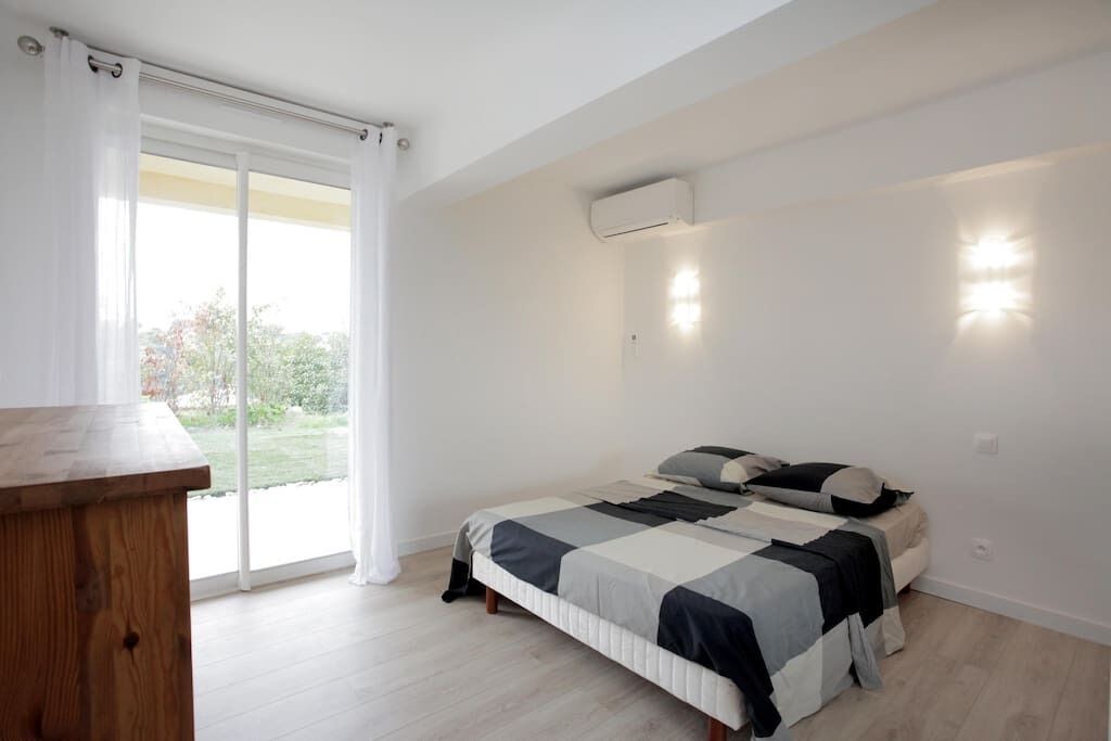 Photo of Bedroom in Biot