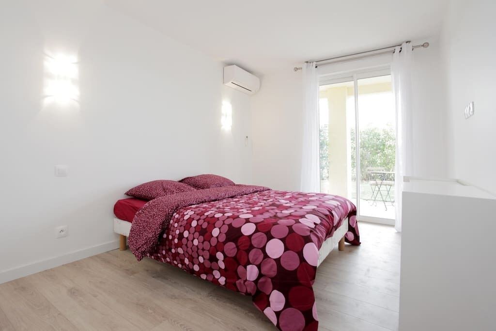 Photo of Bedroom in Biot