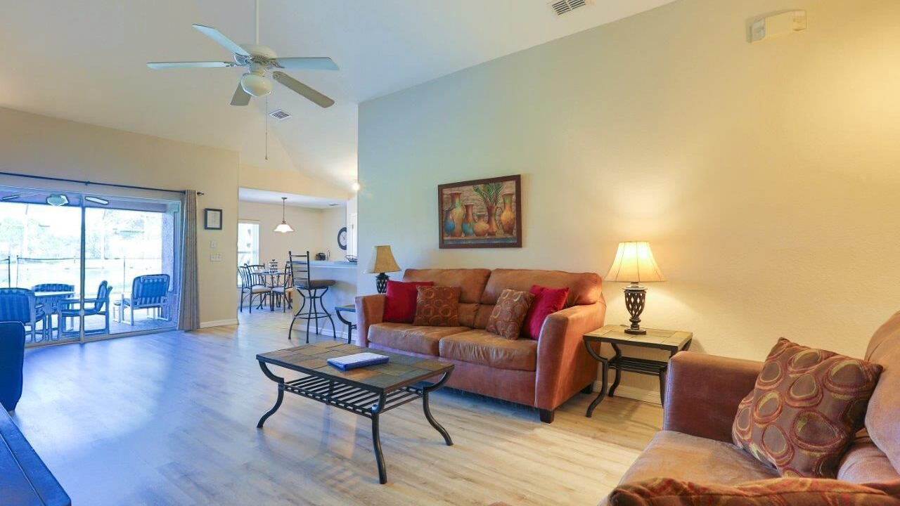 Photo of Livingroom in Silver Creek